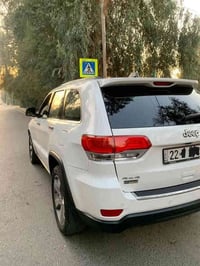 جيب لمتدد 2015 خليجي  ماشية 105  سنوية جديدة بأسمي هزة جديدة محرك وگير...