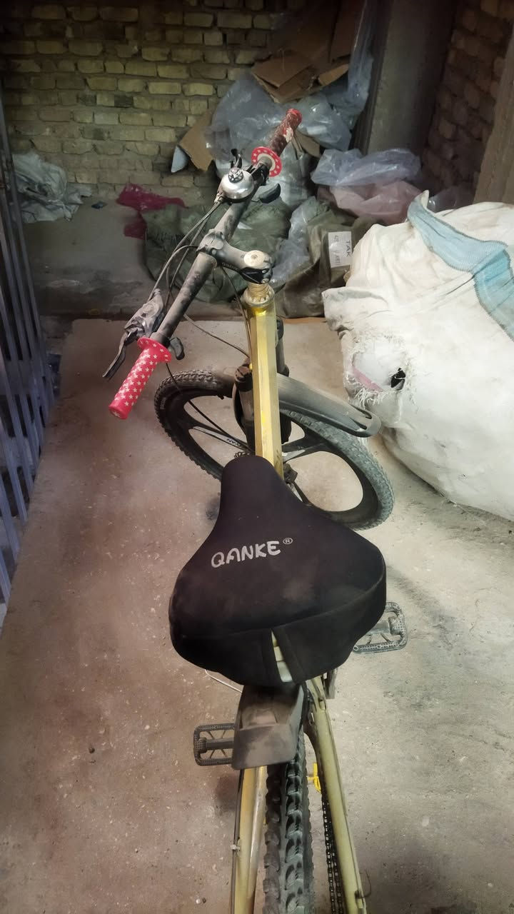 بايسكل مال بالة مستخدم قليل 
السعر 65 الف 
واتساب ***********
