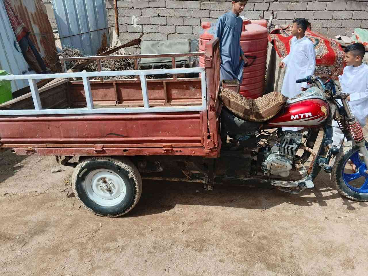 سلام عليكم الستوته كلك البيع محرك انضيف الستوته انضيفه اعندك ابس الكسن اتعبان الباقي كله انضيف شوفت عينك الشاصي انضيف المكان البصره قضاء الزبير ***********
