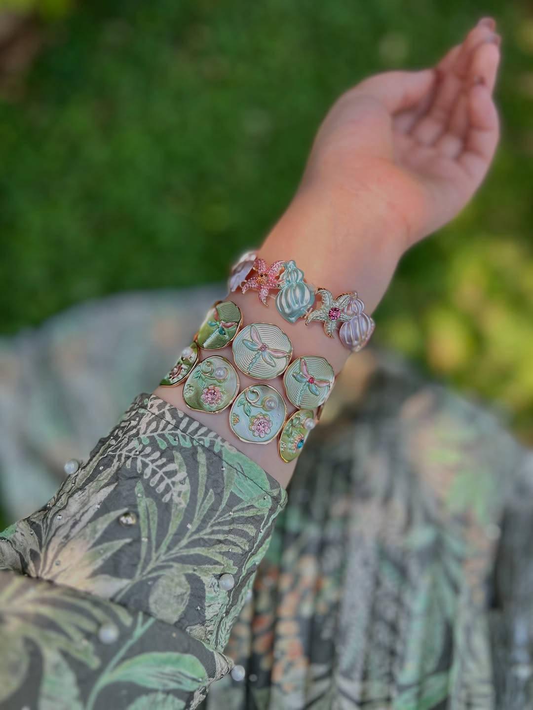 مستحيل جمالهم 😭🥺
اكسسوارات ڤينوس بلص💍👑


**إذا كنت صاحب هذا الإعلان وتريد حذفه لأي سبب، رجاءا أرسل رسالة إلى الدعم الفني**