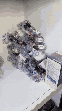 أدوات حاويه عروض كثيره لاتنسوا زياره صفحتنا بغداد الحسينيه شارع المعار...