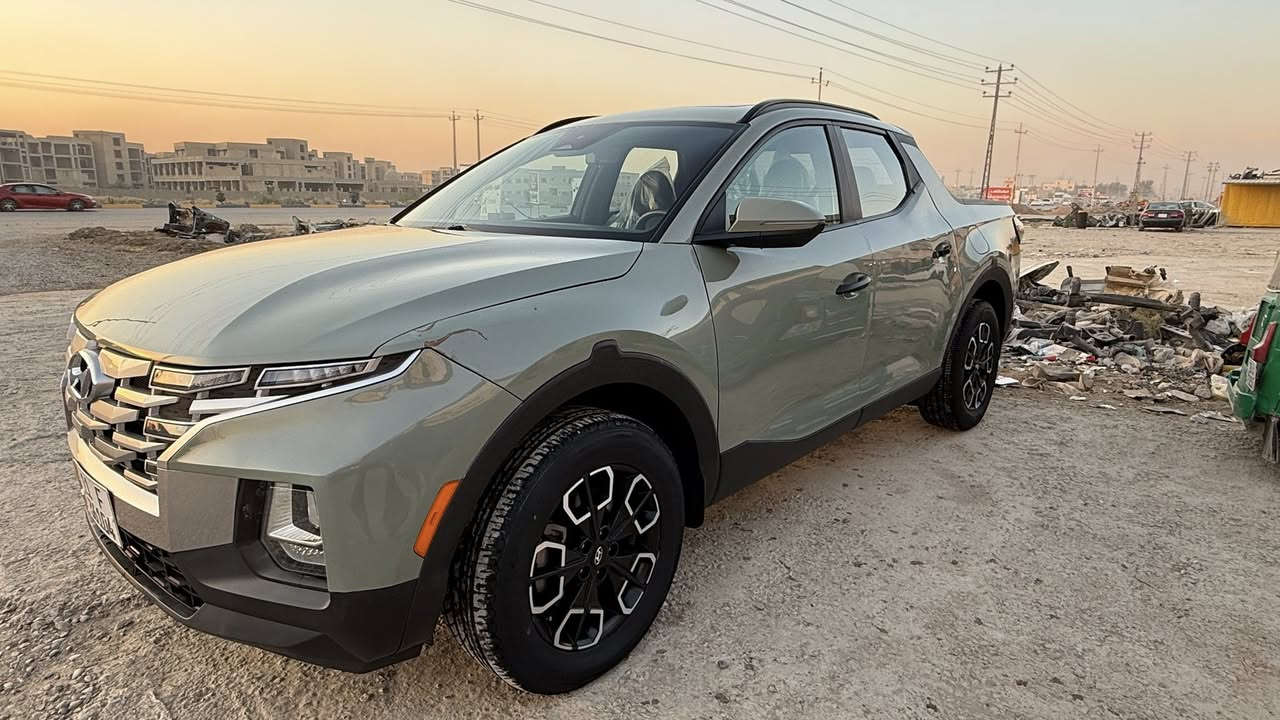 السلام عليكم بيكم سنتا كروز 2023 سيل وارد امريكي 
Hyundai Santa Cruz sel 2022 Green 2.5L 
حجم المكينه : 2500 
الضرر : بنيد مبدل  ومصبوغ وباب صبغ موضح بالصور
المواصفات 
1. فتحه 
2.بصمه
3. كشن كهرباء 
4. ويل كب 
5.تشغيل عن بعد 
6. اشاير بالمري
7.كشنات كهرباء
8.شحن وايرليس
9.هندبريك بصمه
10.هيترات بالكشنات
السعر : 187$
تفاصيل آكثر هذآ رقمي ***********
مكاني ديالى بعقوبة
