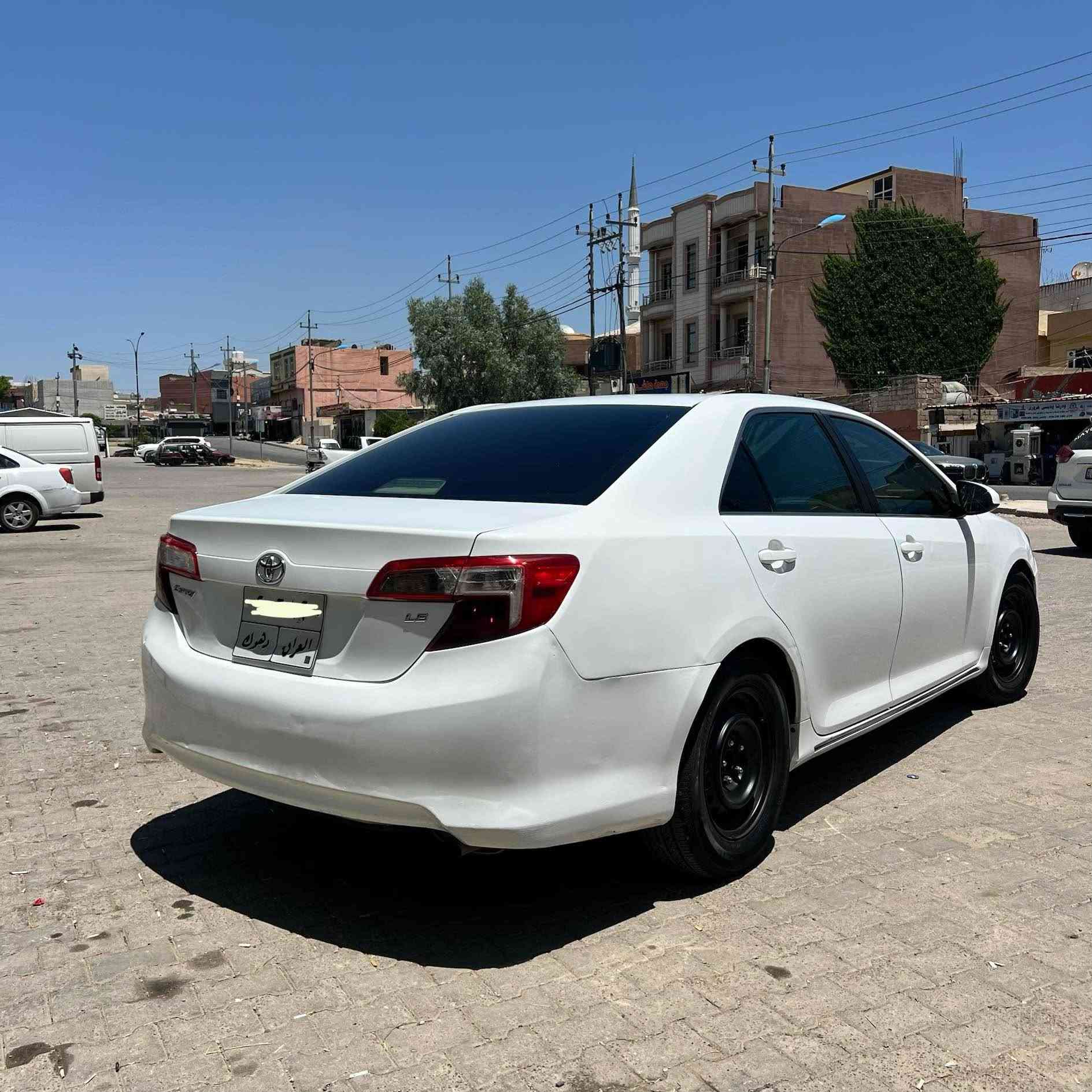كامري ٢٠١٢ 
٣ قطعة صبغ 
مكينة و گير ب شه رت ١٠٠٪؜
٤ تاير جديد 
تبريد شغال 
شاشة كامرة 
٩ وه ره قه غرامه 
سعر ١٢٠ و مجال 

*********** زاخو, دهوك
