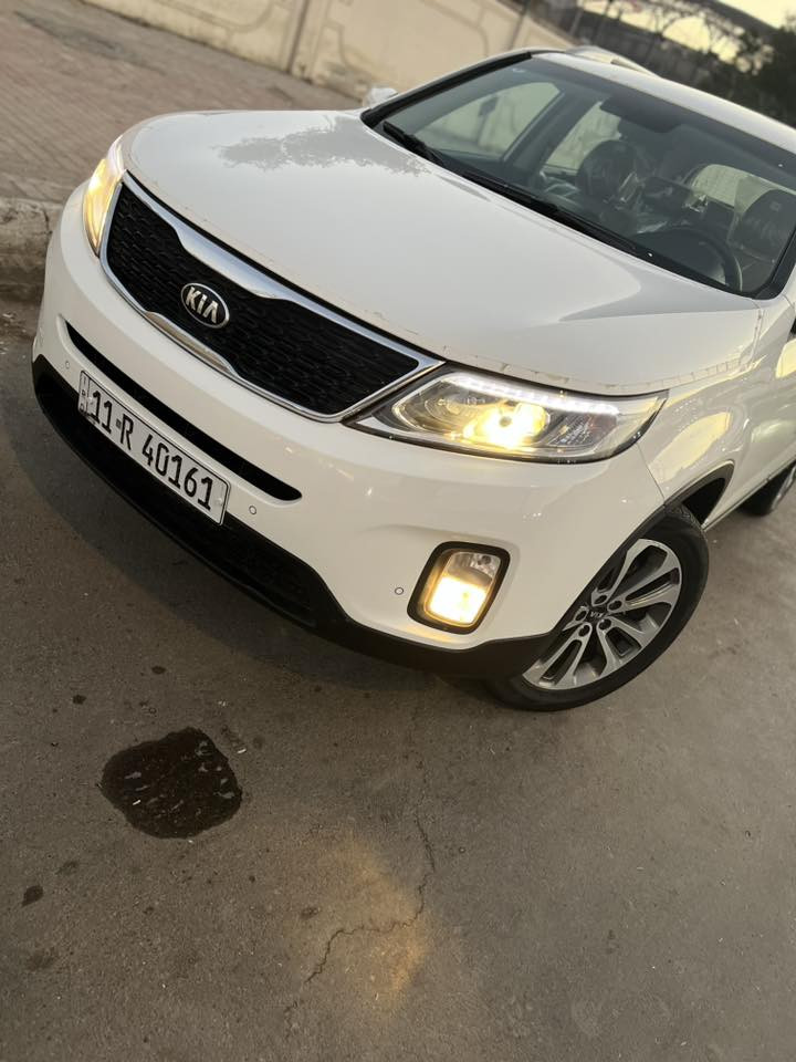 السلام عليكم
سورنتو موديل 2015 خليجي مكفوله سياره من صبغ وضربه وتبديل كفاله 
مواصفات السياره..
بصمة أبواب عدد ٢ 
حساس امامي+خلفي 
كامره خلفيه 
مكينة ٦سلندر ٣٥٠٠ 
ترحيب 
كشن كهرباء 
٣ قطع تبريد 
تبريد شاشه 
اضائه ليزر في الابواب  نضام ECO و ٣ انظمه قياده كروس السرعه….سياره جديده جداً ماشيه ٦٠ الف حقيقي تخم تاير جديد سبير مانازل العدة كلها موجوده رقم بغداد دولي هزه جديده سياره على أيد وحده مكينه وكير وتبريد وحداديه كفاله عامه
مكان السياره بغداد
رقم الهاتف ***********
….
