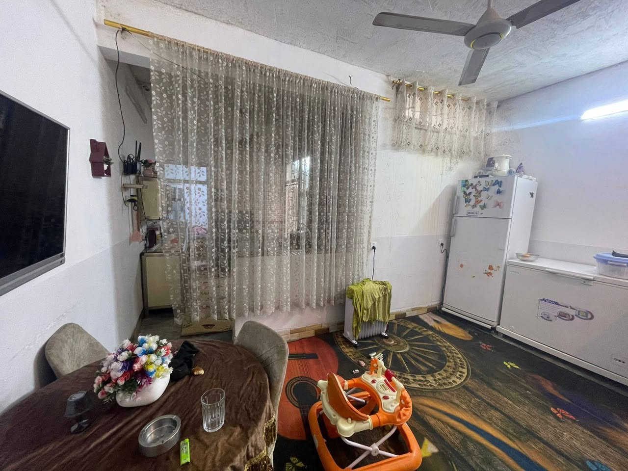 بيت كركوك بل حولي مقابل سوق اسبوع يم بيت نظيف
سعر 35 مليون ***********
***********
