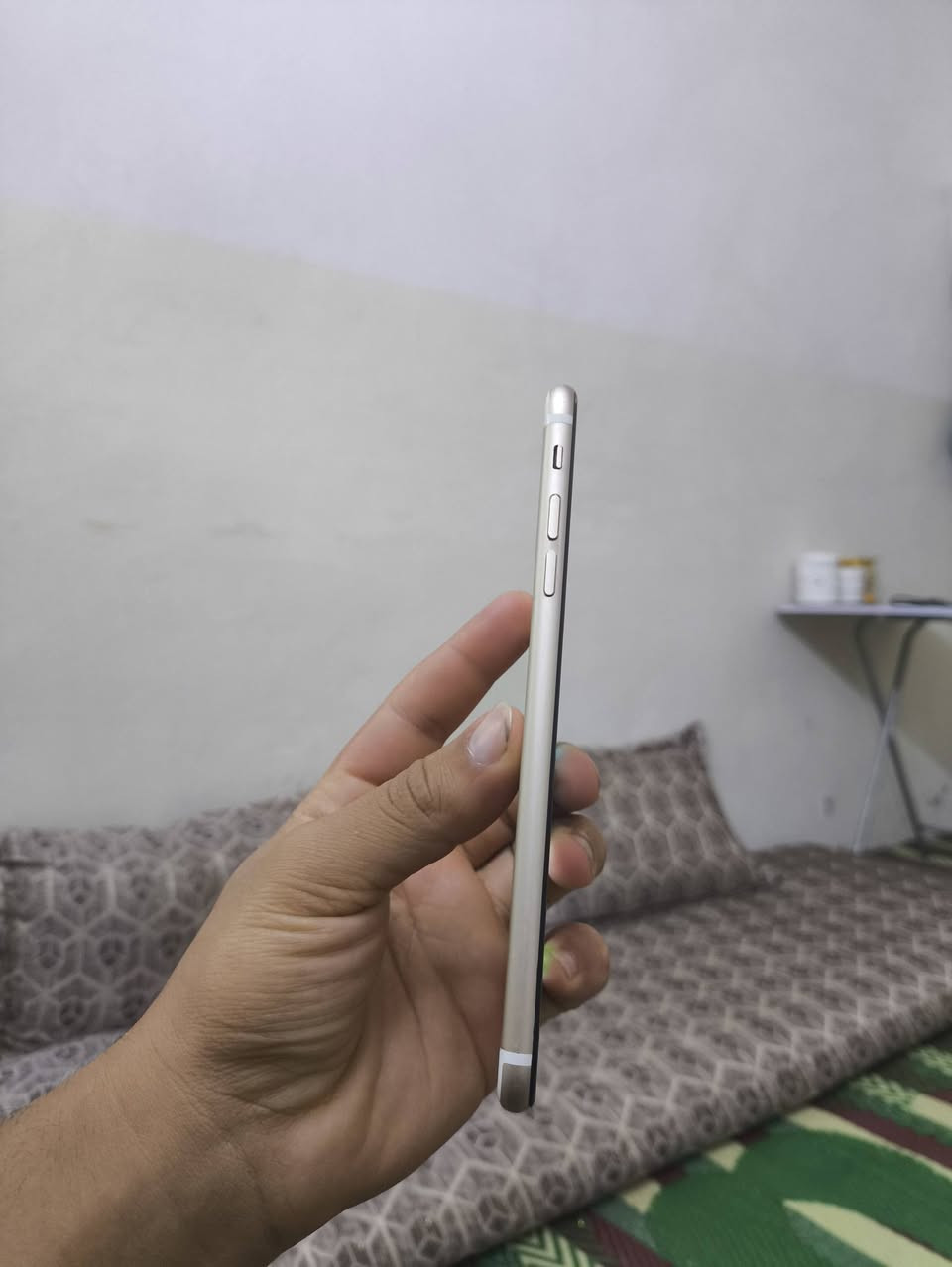 📱 للبيع – iPhone 6s Plus
🔹 الذاكرة: 32GB
🔋 البطارية: 100% (مستبدلة أصلي)
مواصفات الجهاز: ✅ تك سيم شغال طبيعي
✅ الصوت شغال وواضح
✅ الهزاز شغال طبيعي
✅ الكامرة شغالة طبيعي
✅ البصمة شغالة طبيعي
✅ شاشة مستبدلة أصلي (مال تفليش)
ملاحظة:
⚠️ الدكمة الرئيسية لا تعمل.
💰 السعر: 55 ألف قفلة
📍 الموقع: الموصل – الأيسر
📞 التواصل: خاص أو اتصال مباشر
***********
