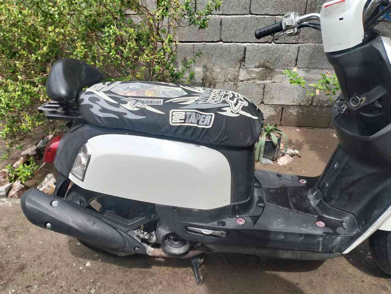 السلام عليكم بوليس تزويد خارج كلة اصلي
صدر RGS🕺
دبل خلفي RGS🚀
شيال RGS🛸
قطره دهن اصلية 
وياله مشيف 
عنبار COSO
صالنصة FM
طباقات دوسه اصليات 
قبق رقم شاصي اصليه 
سبايدر اصلي هو وتجوه 
تعلاكه اصليه
تلبيسه كشن اصليه🎐
دراجه نضيف كفر اصلي تزويد خارج كلة اصلي نقص شخاطه فقط نكره دراجه بكل وقت وناعمه ونصبه تخبل الي ميعرف  ليخابرك  شراي ٱتصل ***********
