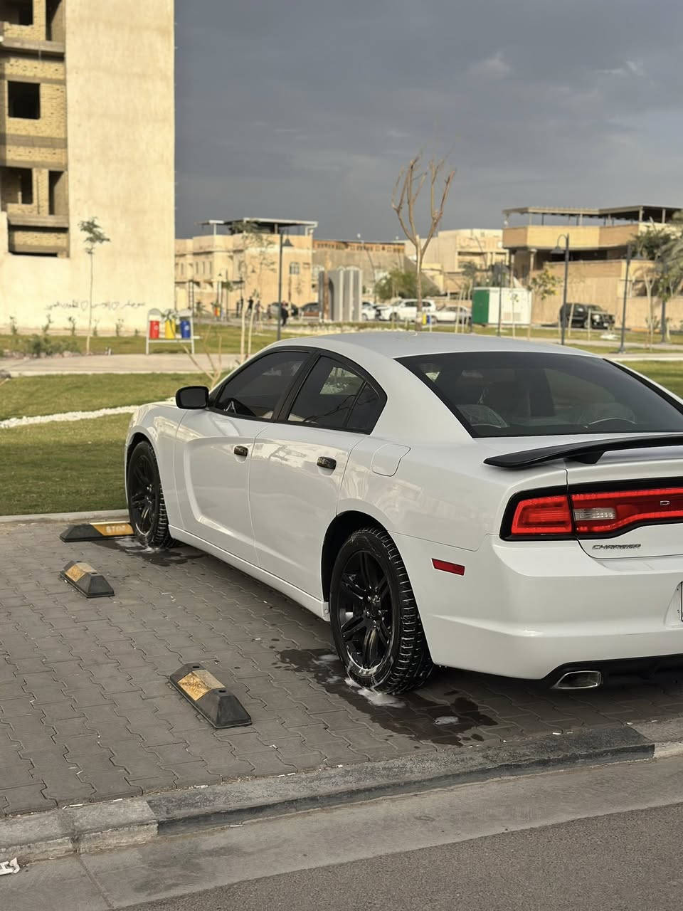 يالله

#ادوات_ادوات_ادوات 

جارجر 2014 

حاويه بدون كصه

جاهزه للاخير سياره ع وضع الشركه

مكينه ٣٦٠٠

كنديه السياره بدون حادث

كفاله من الكص والسرقه وعشائر

بيع فقط

السعر( $90 )

***********

العنوان البصره
