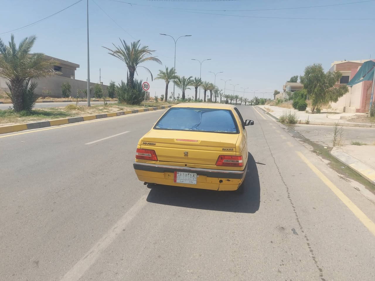 سلام عليكم بيجو لميس موديل ٢٠١٥ سياره بيه بارد بجاملغ خلفي وبيه خياس بلداير خلفي ونهايه القماره بيه شويه مكينه كير  تبريد بيه مكفول حداديه نص تخم تاير جديد وبعد شوفت عينك سياره سعر ٣٥ ورقه بيه واتساب  ***********
