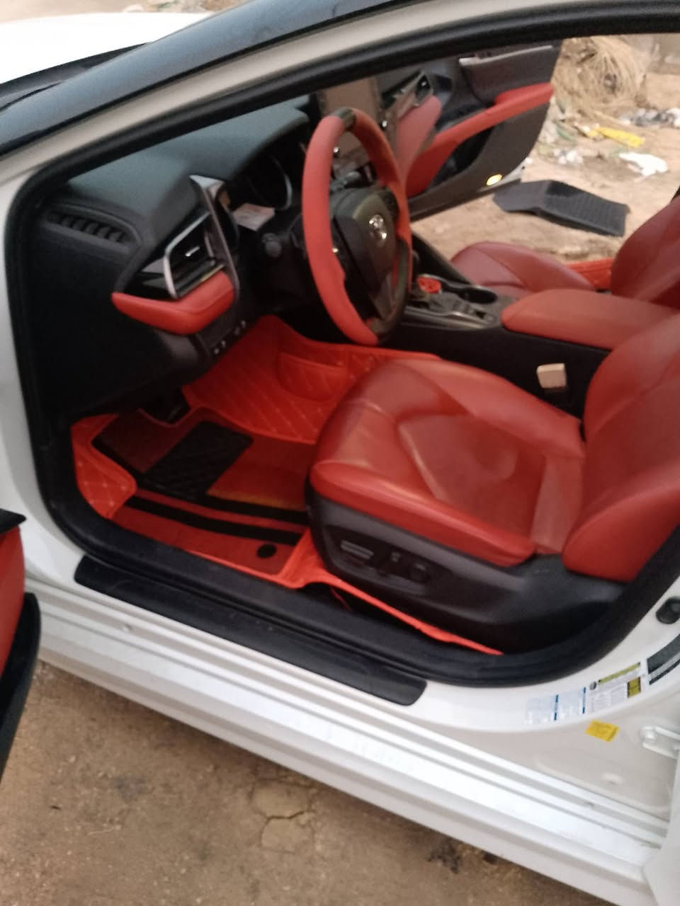 سلام عليكم اخوان لمهتم كاعيات مال سياره كامري مستورده من الصين زوجين كل زوج شكل وثنينهن دازيهن نفس لون اريد ابيع زوج منهن حلوات وجلدهن قابل الغسل لعنوان كربلاء طويريج تواصل ع ***********
