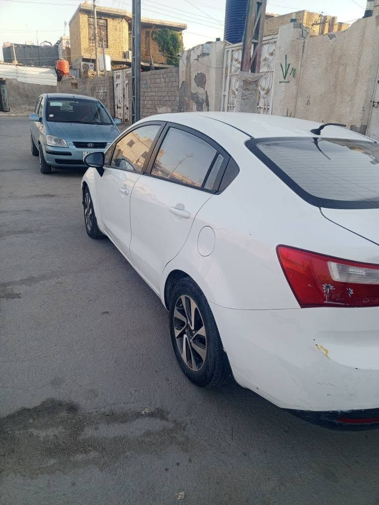 كيا ريو موديل 2015  جاهزة من كلشي كهربائيات تبريد مكينه كير سياره نعمه من الله 
وكتاب الفحص موجود سياره بسمي ثاني يوم مداور الشراي يتصل *********** ناصرية, ذي قار
