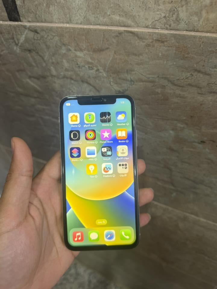 ايفونXعادي256مبدل شاشه بطاريه اصليات ويا شاحنه وكيبل وكفر سعر125تواصل‭0780 370 3401‬
