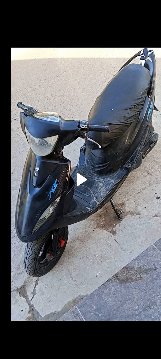 السلام عليكم
هذني الكفرات للبيع 
مصبوغات لون اسود

سعر 20
مكان حي التراث مال بياع


**إذا كنت صاحب هذا الإعلان وتريد حذفه لأي سبب، رجاءا أرسل رسالة إلى الدعم الفني**