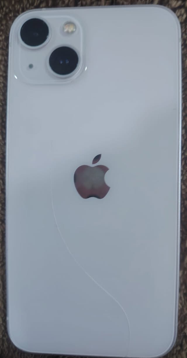 ايفون ١٣ عادي
ذاكرة ١٢٨
شريحتين
لون وردي بطارية ٧٧ 
فيس أيدي شغال 
واتر ما مفتوح نهائيا
بي نقاط بالشاشة وفطر بالظهر والواي فأي متوقف اثر وكعة حاليا مكنك على الشريحة
السعر ٢٥٠ مكاني العبيدي 
***********
