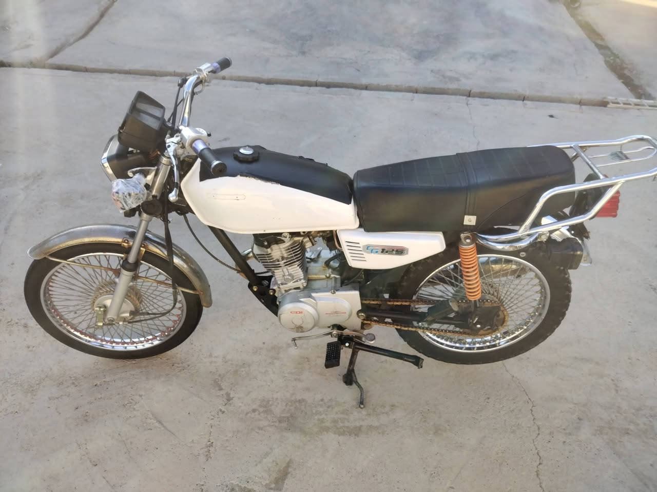 سلام عليكم نامي برو موديل 2021محرك شرط لا صرف ولا بخار ولا صوت مكينه خرسه دبلات خلفي مامي جديد تايرات جديد وياله جديد كهربايات كله شغال سعر 300بي مجال لشراي خاص مفتوح


**إذا كنت صاحب هذا الإعلان وتريد حذفه لأي سبب، رجاءا أرسل رسالة إلى الدعم الفني**