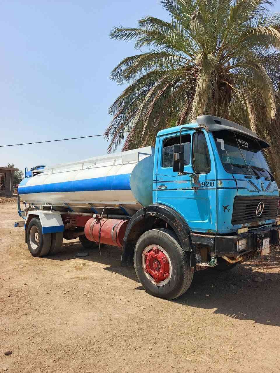 تنكر للبيع البي موديل 75 مكينه 28,,8سلندر كير 125اكسن جي اف محرك گير اكسن كفاله كهربائيات كامله باتريات شادهن قبل سبوع للاستفسار خاص او الاتصال ***********
