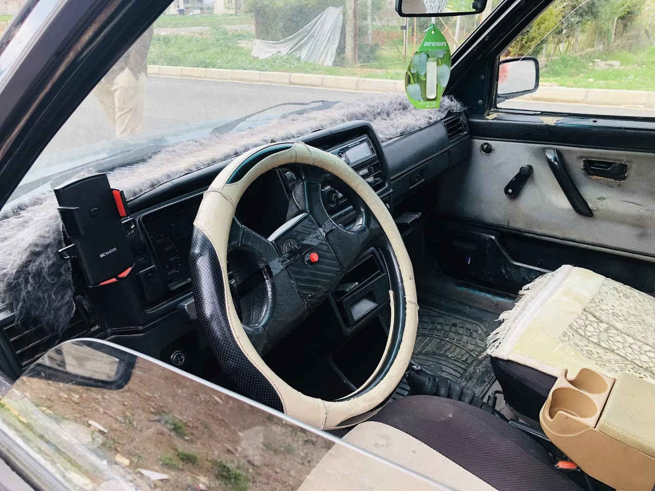 جيتا موديل ٩١محرك صفر ثمانيه سياره وضع شركه فقط قطعه وحده صبغ غيرها ماكو وضع شركه السياره محرك كير شرط  سياره موجوده مكانها موصل يارمجه الشرقيه السعر(26)قفلللللللل 
***********
***********
