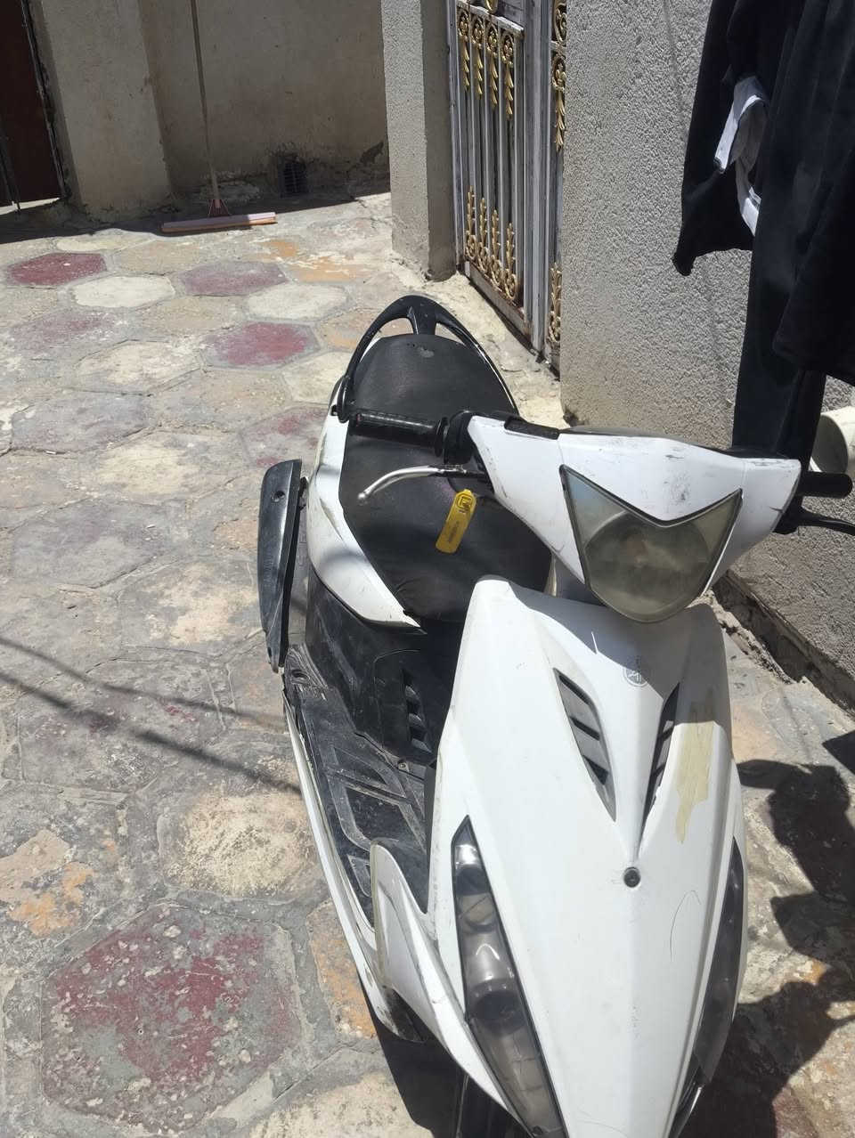 سلام عليكم دراجه نضيفه شغاله سلف هندر كهربائيات كلاه شغاله شلعه تخبل أو نضيفه مستعجل على بيعته سعر 350 أو بيه مجال لشراي مكاني ناصريه مركز ***********
