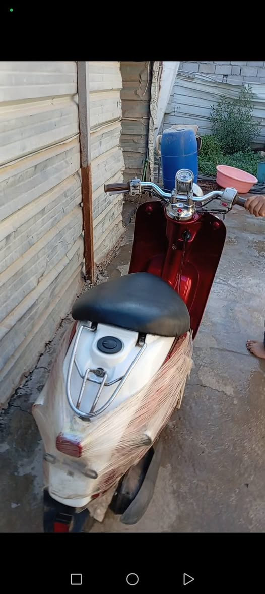 سلام عليكم دراجه كلاسك عبد الحليم
نضيفه وحلوه أوراق كامله سعر 150 وبيه مجال
عنواني بغداد لدوره
رقم *********** واتساب متواجد
