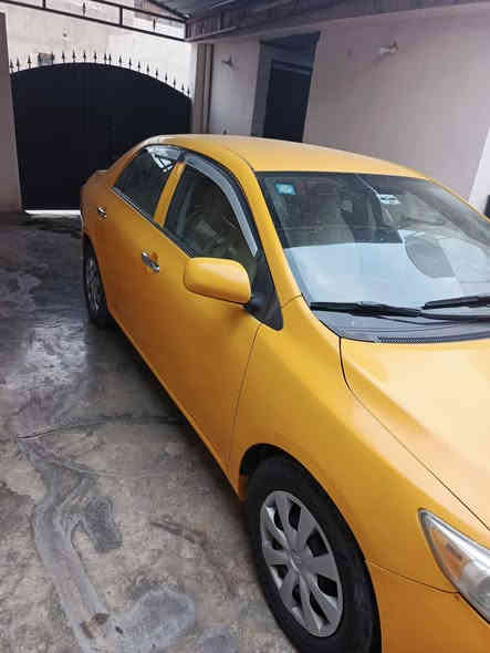 كورلا 2010نظيفه جداً سنويه 28 نقابه صفر السياره ماشيه 180الف بس الضرر جاملغ سكن أمامي تبديل مع تعديل بارد في الصندوق السياره بأسمي للاتصال ***********
