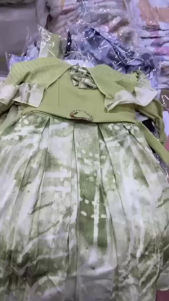 فساتين بناتي 
العنوان حديثه ناحيه براوانه قرب اسواق الحاج عامج 

توصيل جميع المحافظات 
للطلب والاستفسار مراسلة الصفحة او الاتصال واتساب 
***********
***********
