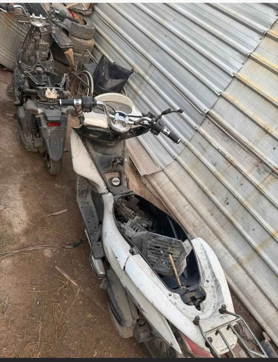 جيل اول عدد ٢ كوم حديد نقص عقولة وصالنصات الاتصال ***********
