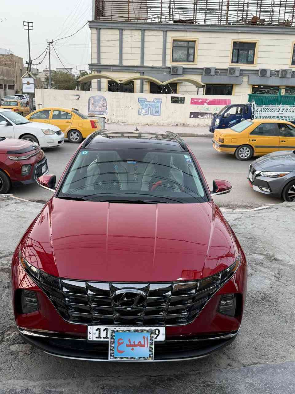 سلام عليكم عندي توسان أمريكي موديل ٢٤ فول الفول كامرات لون ماروني ماشية ١٢ الف دفع رباعي كامرات خمسه وحساسات امامي وخلفي وبرامه كامله محرك ٢٥٠٠ والداخل جلد تبريد مقاعد وتدفه سيارة جديدة جدا تقديم وترجع على الريموت والسعر ٢٢٠ $بيها مجال الشراي رقم الجوال *********** يوجد واتساب والحادث بسيط في الإمام يرباك ستيرن فقط راجع سستم وصور السيارة
