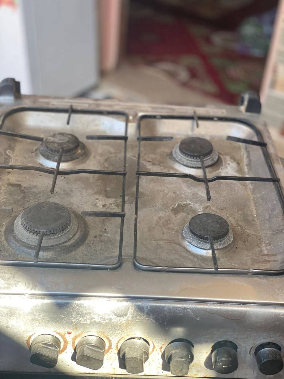 طباخ اربعه عيون شغال 65وبي مجال ***********
