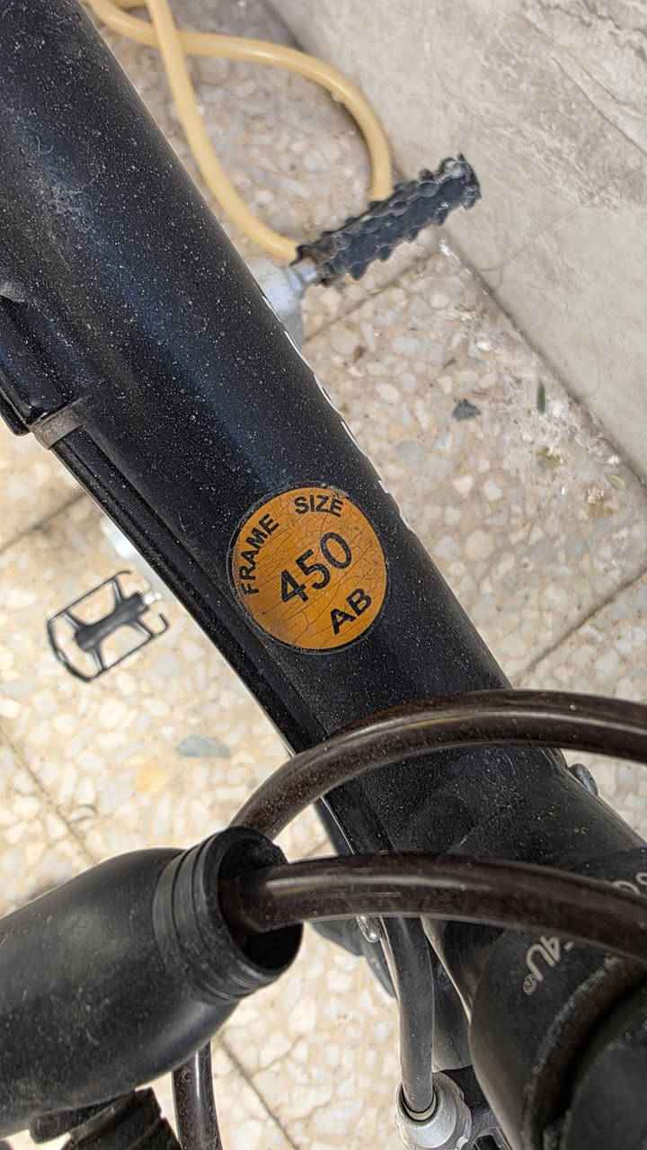 سلام عليكم ورحمة الله وبركاته
للبيع بايسكل نوع لويس كارنيه بلادي حته الكشن الاصلي موجود والصور موضحه مع التقدير
للاستفسار ***********
