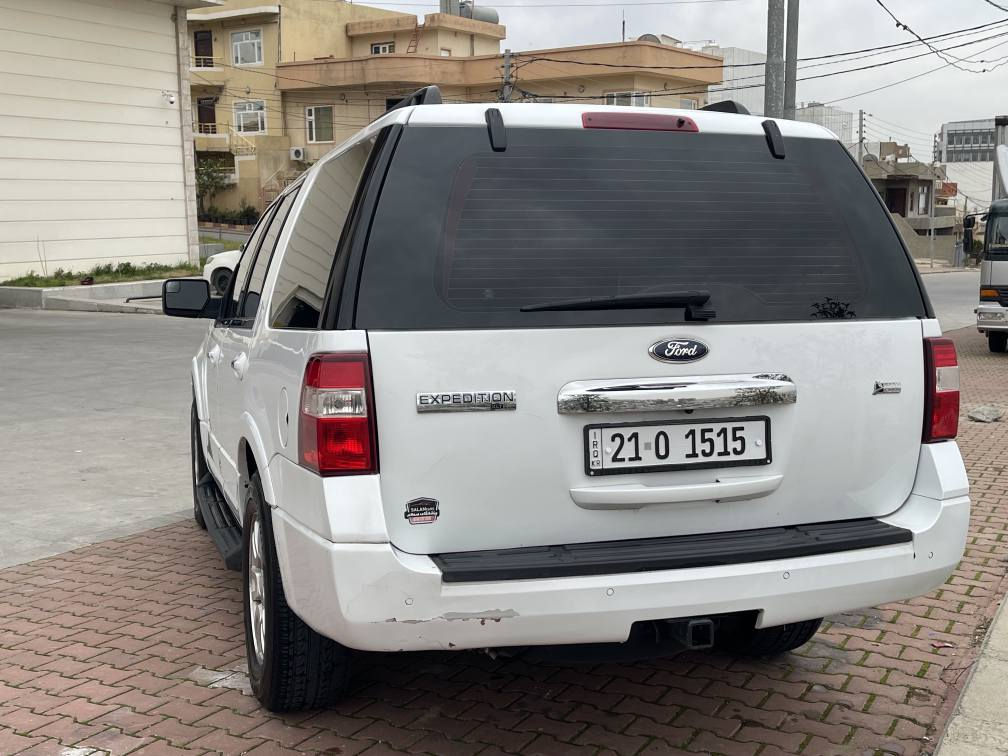 Ford Expedition 2013 
فۆرد ئیکسپدیشن فوول مواسەفات بۆ فرۆشتن
سڵاید  و ناوزەرد و دەبڵ ئەکسل و سێ ڕیزکوشن و تەبرید مەرکەزی هتد...
سەیارەکە زۆر جوان و تازەیە تەنها یەک پەڵە بۆیاخی هەیە، سارد و تەعدیل و چاڵی نیە
108,000 ڕۆیشتووە و هی دەس خۆمە و هەموو شتێکی بەشەرت 
هیچ گڵۆپێکی ناو داشبوڵ ئیش ناکات تەنانەت گڵۆپی مەکینەش ئیش ناکات
 سەنەوی و ڕەقەم و ژینگەوڕێگەوبانی تازەیە سعریشی 154$ 
ژ.م/ ***********
*********** السليمانية, العراق
