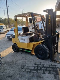 رافعه ياباني تب سي ام بانزين ٢طن 07733576060