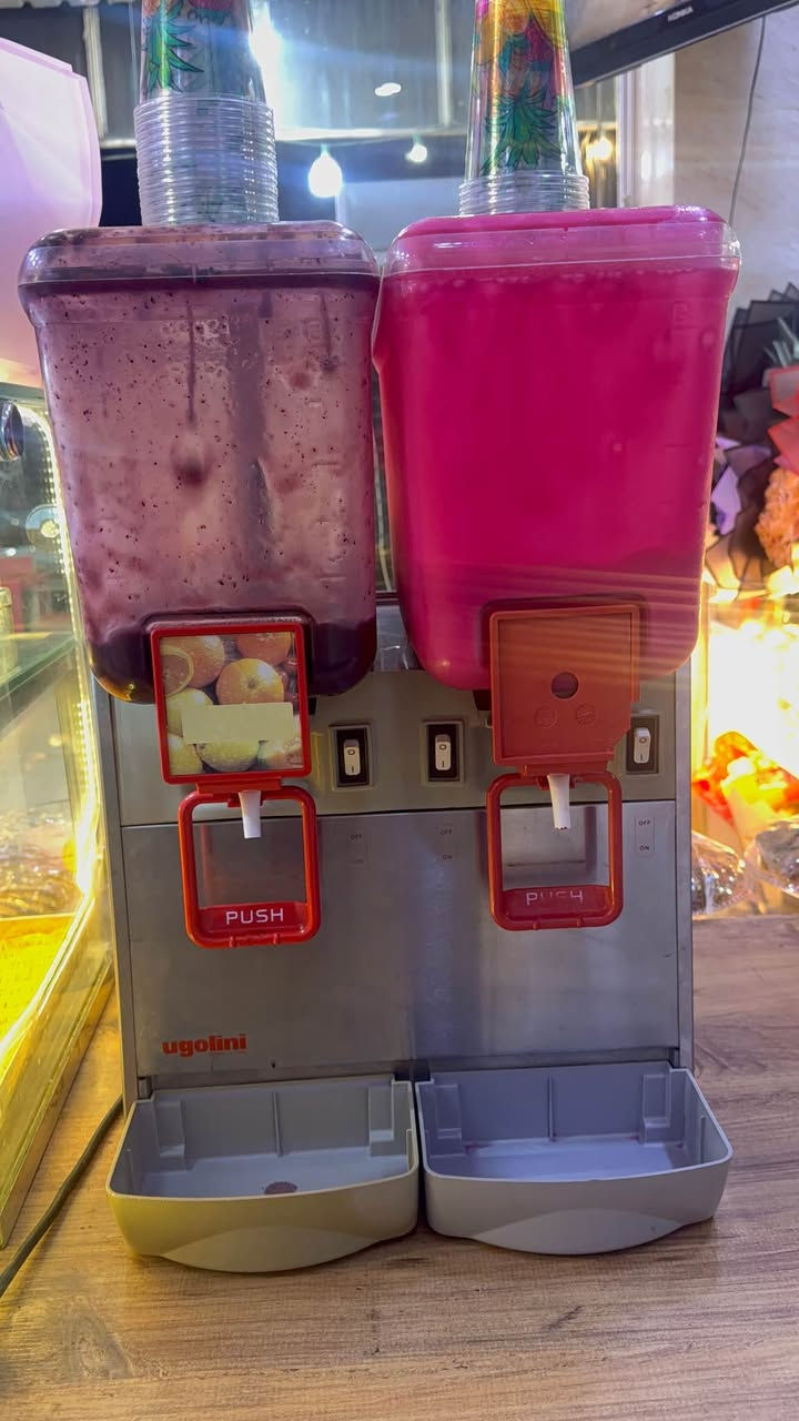 جيهازى شه ربه ت ماركه ى يوگلينى ايطالى به شه رت هه موو گيانى شه ريكه يه هيچى ده سكارى نه كراوه نرخى ٢٥٠$دؤلار
له سليمانيه
***********
*********** السليمانية, العراق
