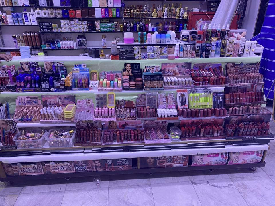 متوفر بيع شلعه بسعر مناسب كله ستندر واصلي كوزمتك عطور خليجي فرنسي معطرات بخور اماراتي سعودي 

***********اتصال
***********واتساب
