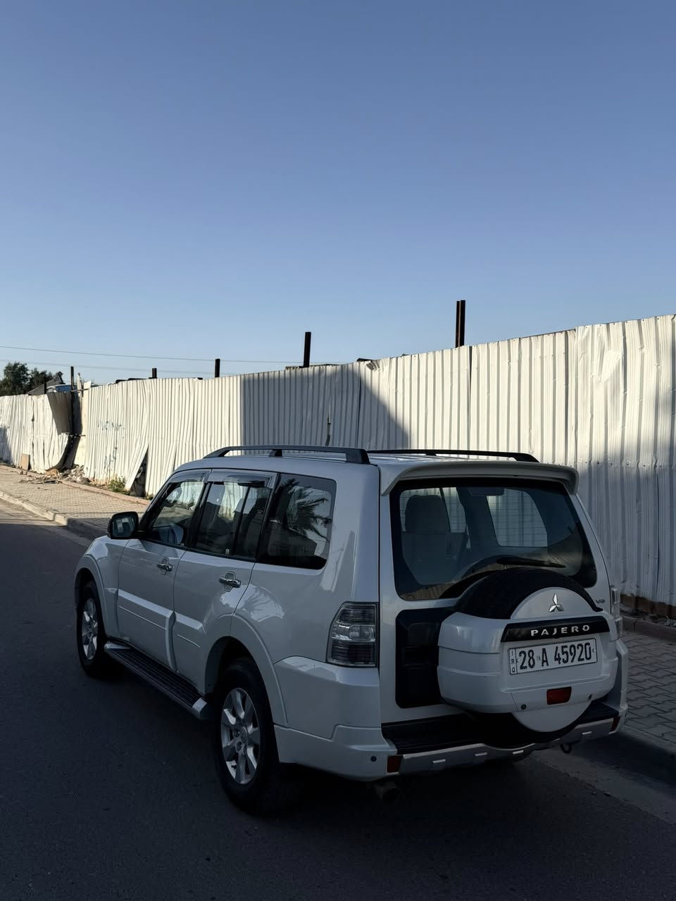 السلام عليكم 
باجيرو 2014 فول مواصفات للاخيرر
السيارة مكفوله كفاله عامة لاصبغ لاتبديل لاضرر السيارة جاهزه من جميع النواحي بدون برغي نقص 
رقم نجف مشروع وطني تحويل ثاني يوم السعر ١٧٠وبيها مجال العنوان بغداد رقمي ***********
