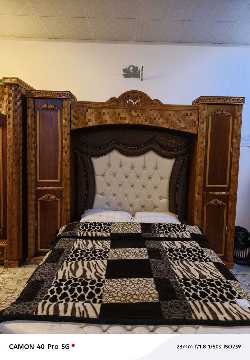 غرفة نوم للبيع 
رقم الهاتف ***********
