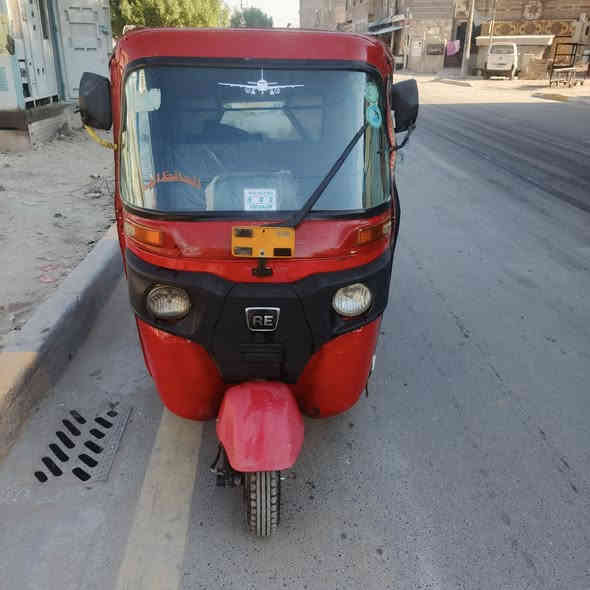 السلام عليكم تكتك للبيع موديل,2016 دخول 17 مكينه عشرين ناعمه تجفيت جديد لا تنقيص ولا تبخير كهربائيات شغاله أوراق المصطفى اصلي شرط الترقيم جاهزه كبل للشارع ماناقص اي شي السعر مليونين و700 وبيها مجال قليل حك الجيه مكاني بغداد  الاستفسار على الرقم***********
