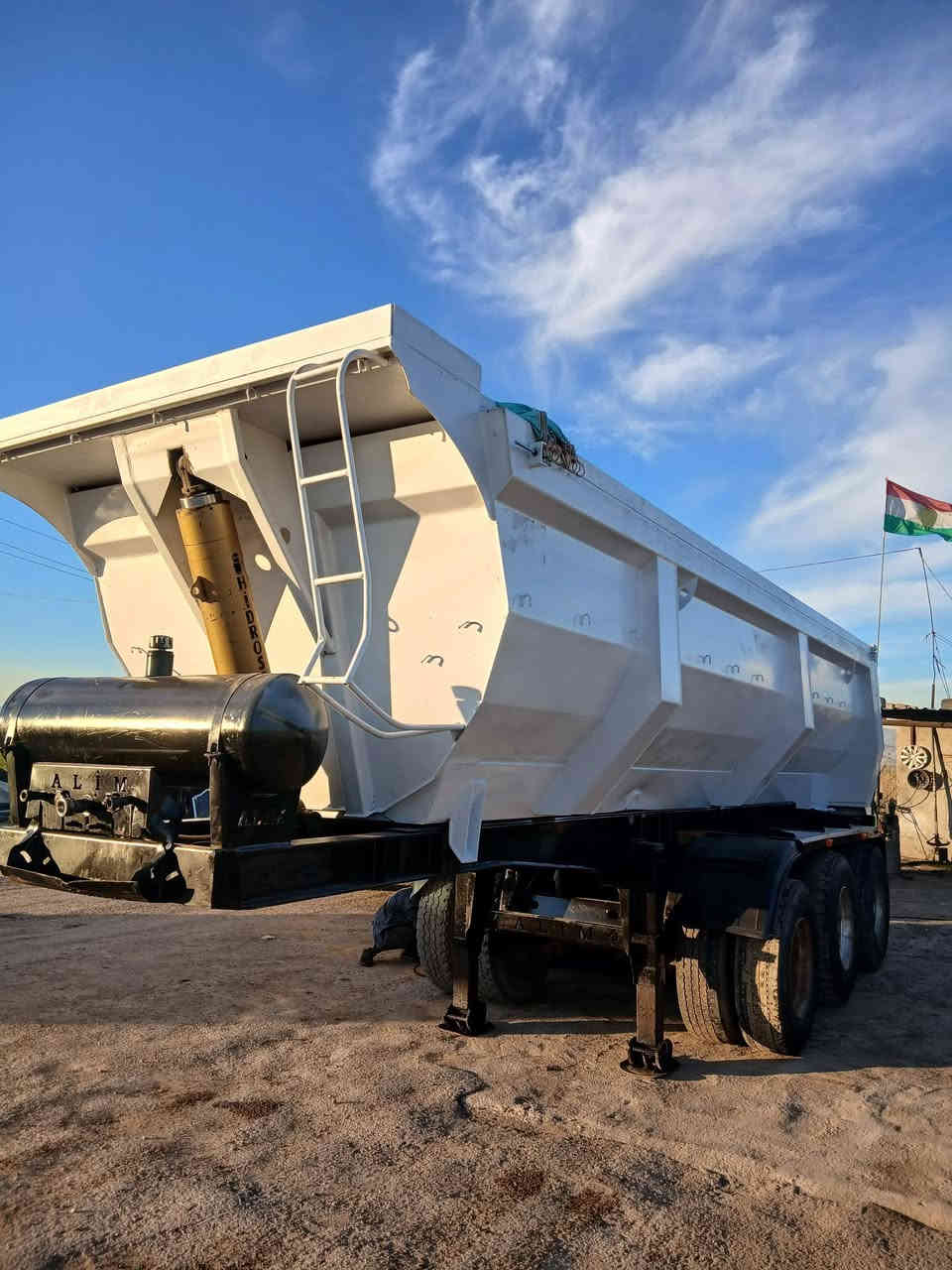 بودي للبيع 
مكفولة كفالة عامة 
للاستفسار التواصل على الرقم التالي 
***********
***********
العنوان دهوك سميل معرض ابو حيدر
