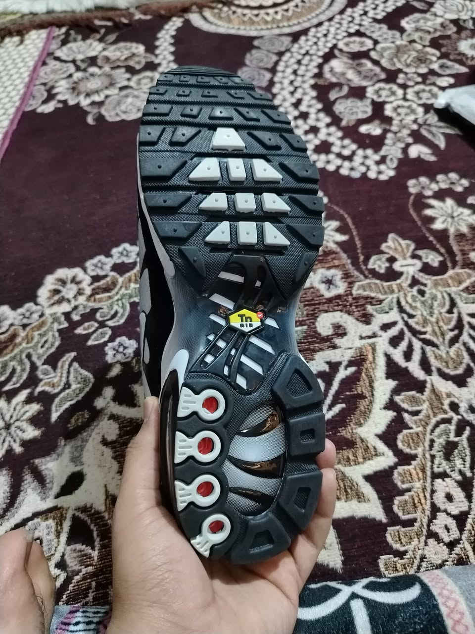 حذاء نايك tn كوالتي عالي اصلي فيتنامي قياس 44 بل حقيقه بعد احلا جديد سعره 20 الف 💸


**إذا كنت صاحب هذا الإعلان وتريد حذفه لأي سبب، رجاءا أرسل رسالة إلى الدعم الفني**