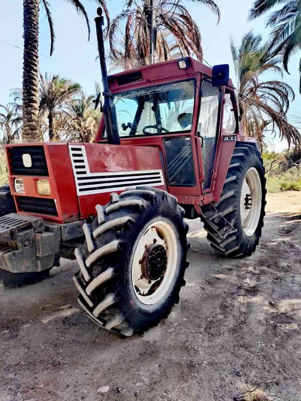 السلام عليكم مكينه للبيع رقم مثنئ محرك گير اكسن تخم تاير  العنوان نجف عباسيه رقم ***********

