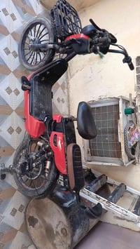 شحن • دراجة كهربائية • ٢٠٢٤