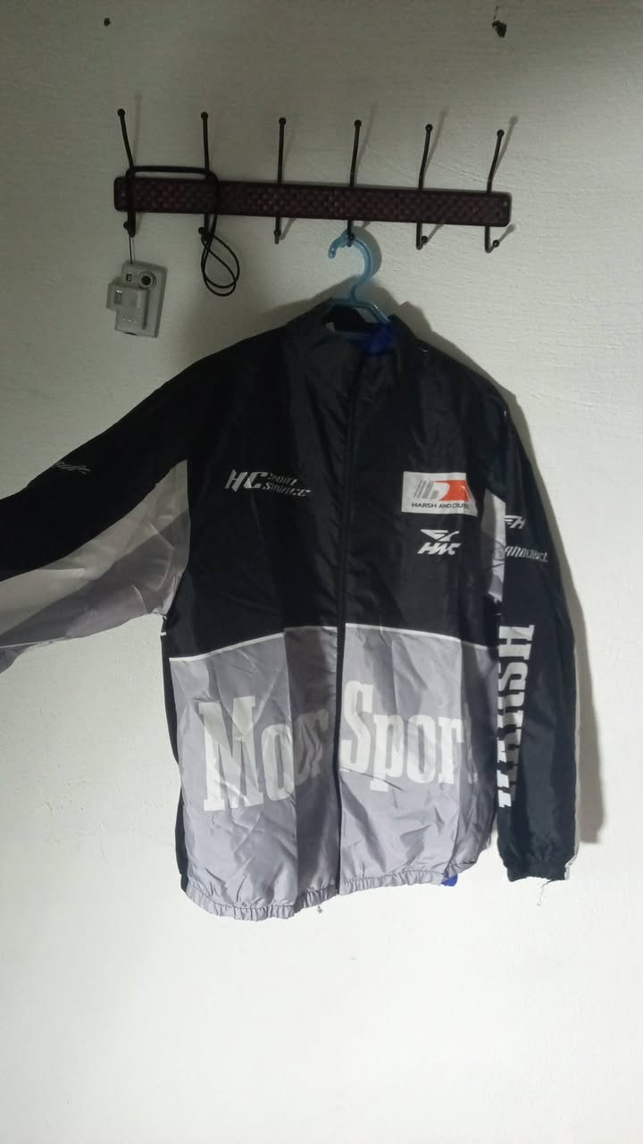 السودة قياس xl وتربروف جديد غير مستخدم  وزركه شركة ياماها وتربروف غير مستخدم قياس l -m  ثنينهم صيفي شتوي قماش مطري خفيف


**إذا كنت صاحب هذا الإعلان وتريد حذفه لأي سبب، رجاءا أرسل رسالة إلى الدعم الفني**