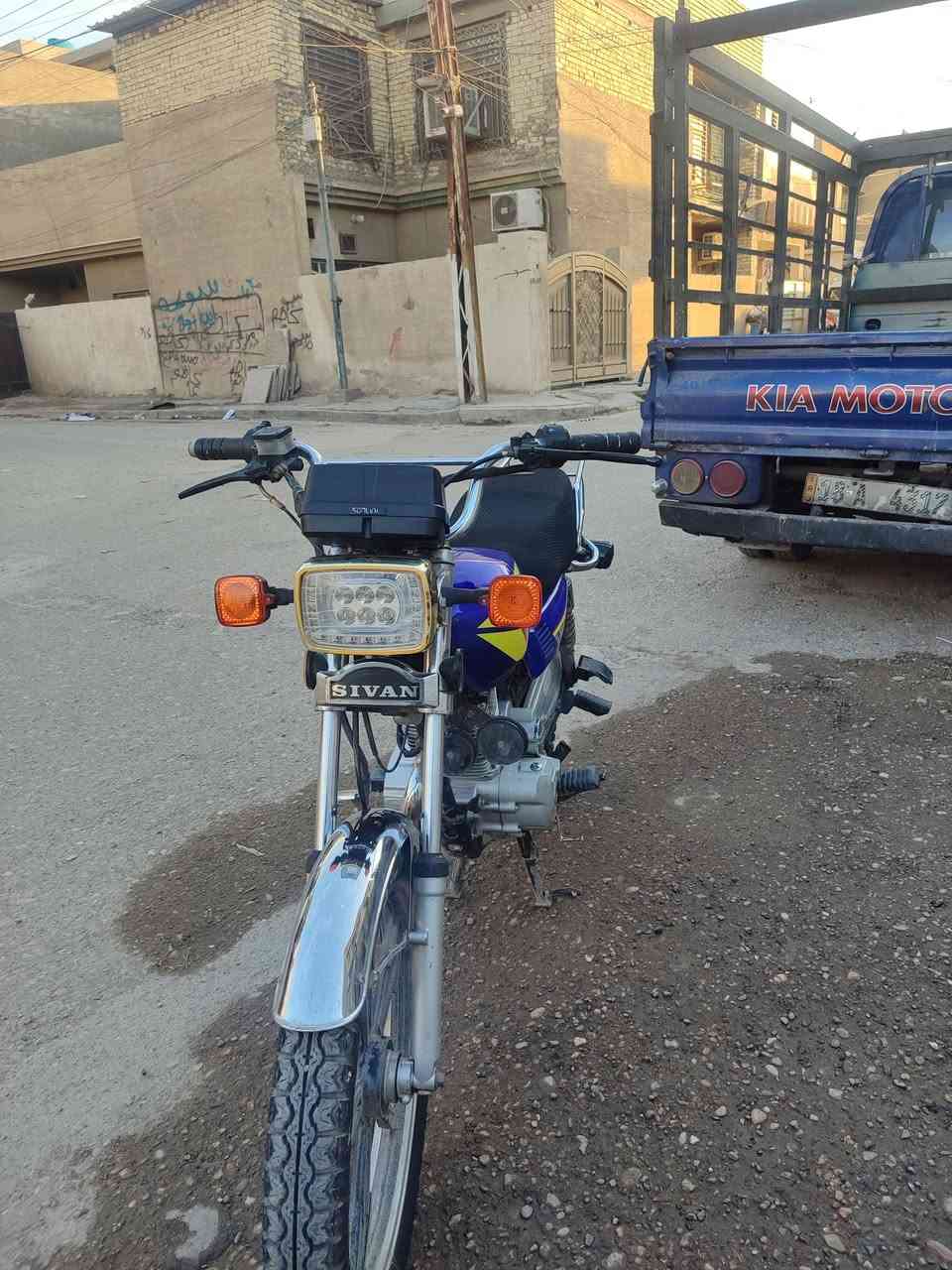 سلام عليكم دراجة سيفان خمسة كير موديل22 اوراق موجودة سلف هندر مكينة خرسة  دراجة خير من الله  الدراجة كلهة شغالة ما بيهة نقص تاخذهة ربع متذب عليهة الكهربائيات كلهة شغالة  لا تبخير لا نضوح صالنصة كاتم دبل ستان و دبل سويج بريك امامي خلفي دراجة نضيفة ربع متذب عليهة سعرهة 500 وبيهة مجال  مكاني بغداد البياع  الشراي يتصل ***********

