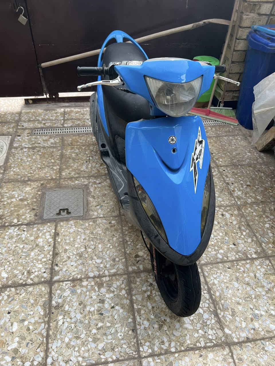 السلام عليكم دراجة ماكس عدلة رمبه منزلها كفاله عامة اورقها كامله مابية نقص وشادلها كفر سمائي للجمالية وكفرها الاصلي هذا بصوره موجود سعرها 900 مكاني بغداد ***********

ملاحضة: الله شاهد ماخذها ١١٥٠ مو شراي ليكسر بيها
