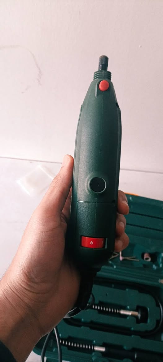 ب25 الف 
فرطونة ام القمچي 6 سرع وملحقات كاملة 
بوليش سنفرة نحت حفر كلشي تشتغل 
مكاني ال5 كيلو


**إذا كنت صاحب هذا الإعلان وتريد حذفه لأي سبب، رجاءا أرسل رسالة إلى الدعم الفني**