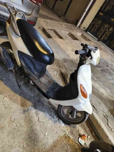 السلام عليكم
دراجة اكزز للبيع 
1⃣السعر 325
2⃣ناصريه مركز
3⃣بيه صوت عالي 
4⃣ كهربائيات شغاله
5⃣ما نقصهه شيء بس دهن و بانزين
للتواصل *********** واتساب
