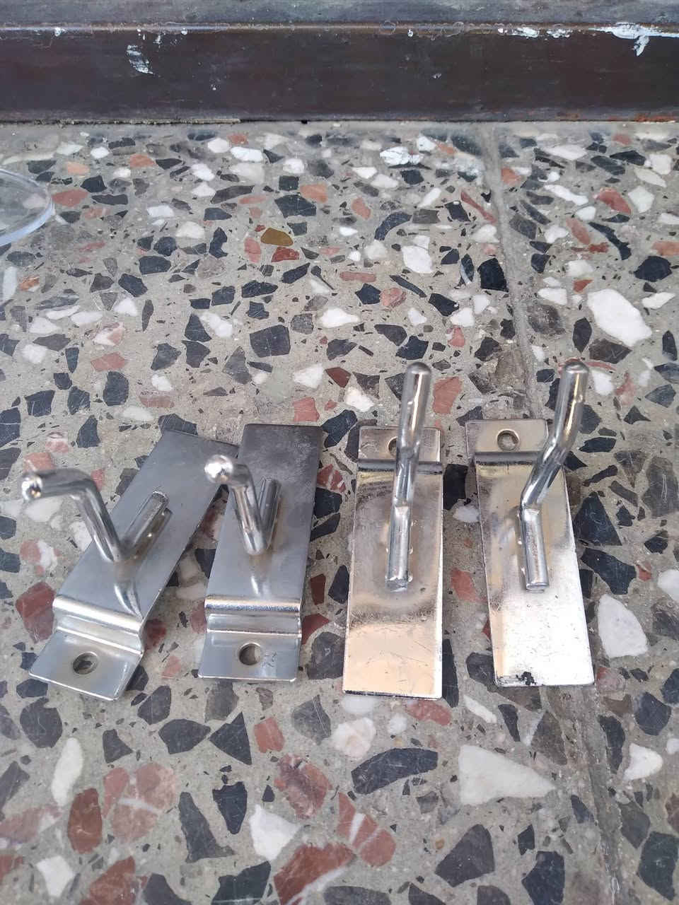 للبيع ٢٩٠قطعه السعر القطعه٢٥٠دينار بغداد حي الاعلام ***********
