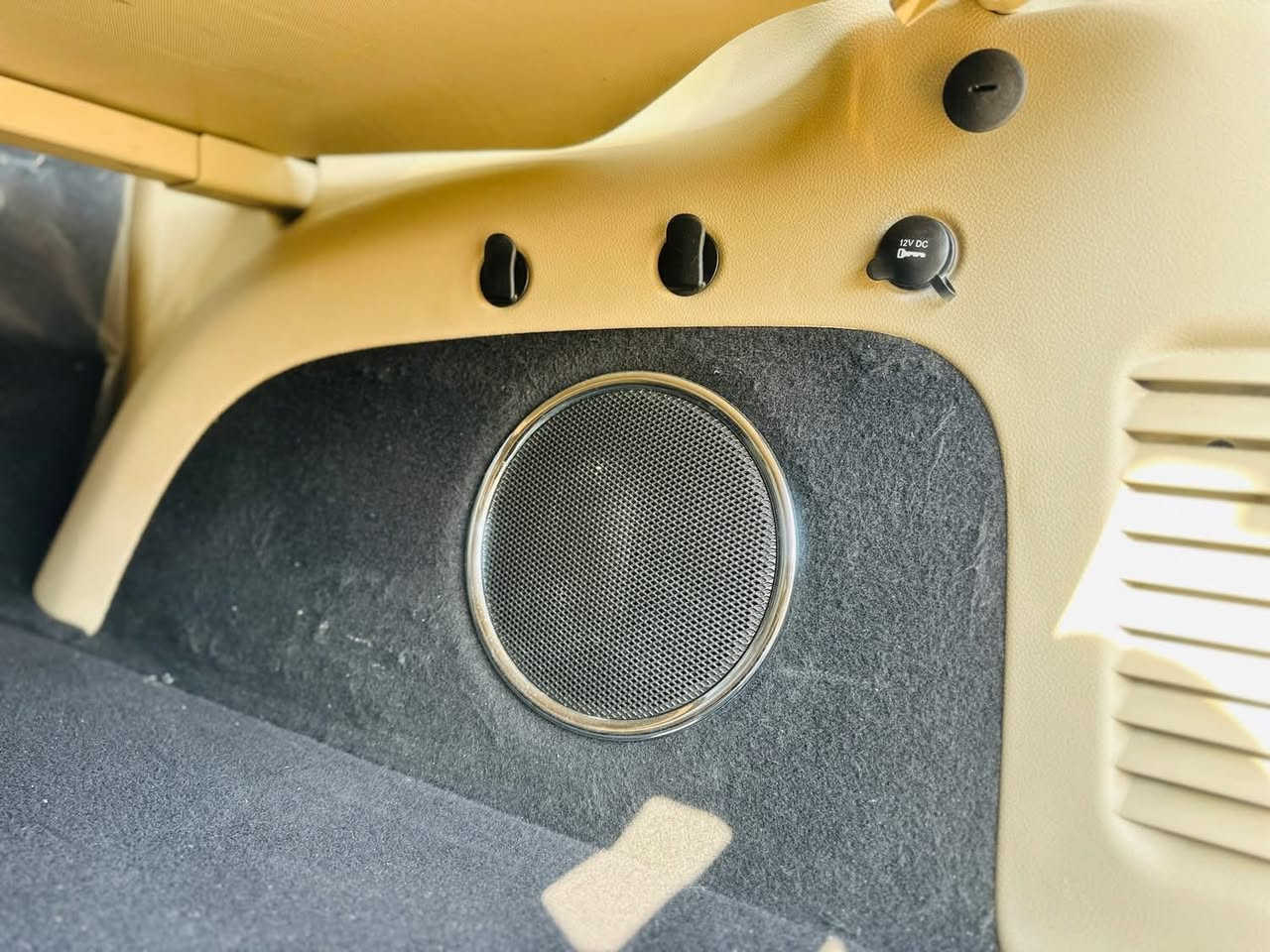 سلام عليكم جيب كراند شيروكي لميتد فول مواصفات خليجي كفاله عامه ماشيه ٦٠ ألف معروفه مواصفاتها ميحتاج اكتبها مكان السياره المسيب للاستفسار الاتصال ***********
السعر ٣٢٥بيها مجال بسيط
