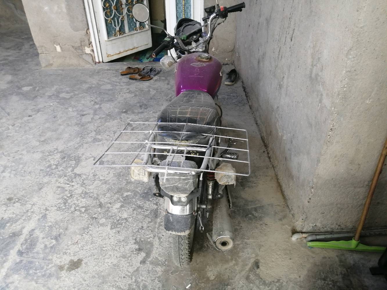 دراجه تايكر موديل 24 محرك ممدوده عليه اسبانه وانضف واحلئ من الصوره
اوراق اصولي مكفوله من كلشي 