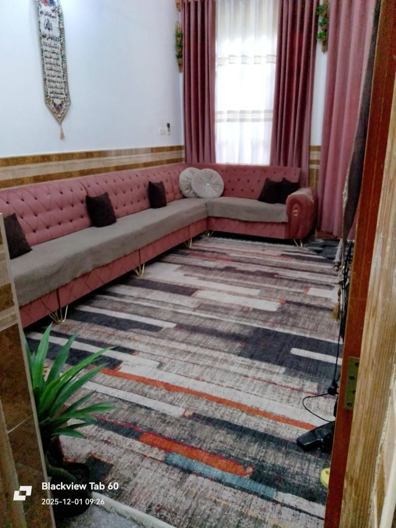 بيت ١٣٠ م طابقين كونكريت للبيع
حي الحضارة ش ابو مرتضى الكصاب
٣ غرف استقبال وصالة ومطبخ. صحيات عدد ٣
للاستفسار *********** او***********
