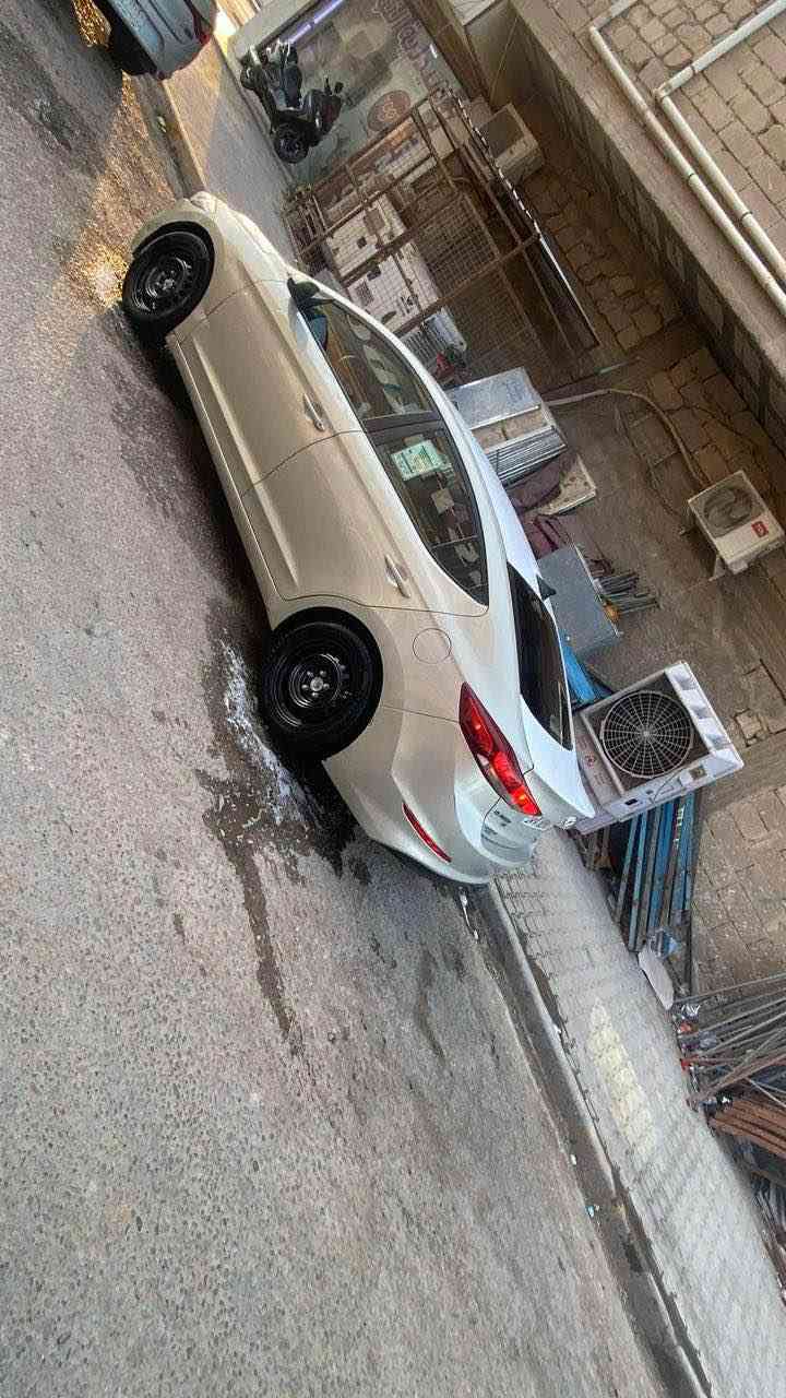 السلام وعليكم هونداي النترا 2017 بسمي وارد امريكي داخله غرق لدوسه وبلعراق بيها مدكر وبنيد ابيع شوف العين اكفلك صبغ عام لغد شاصي مكانها البصره السعر 110 وبيها مجال ( ملاحظه فقط واتساب ) *********** القرنة, البصرة
